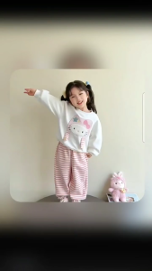 ชุดสูทเด็กผู้หญิง ลายการ์ตูนเคทีแมว สเวตเตอร์แขนยาว สำหรับลุคหวานๆ