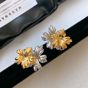 Bicolor Metal Flower Earrings Luxury Style Unique Design Fashion Jewelry for Women Daily Wear Non-Handmade Alloy Ear Studs