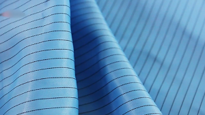 ชุดป้องกันไฟฟ้าสถิตย์ ชุดป้องกันไฟฟ้าสถิต แบบจั๊มสูท พร้อมฮู้ดคลุมหัว ชุดคลีนรูม ป้องกันฝุ่นและสิ่งปนเปื้อน