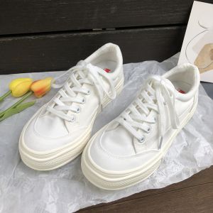 รองเท้าผ้าใบลำลองสีขาวสไตล์ยุโรป ทรงหัวมน รองเท้าส้นเตี้ย วัสดุยาง รองเท้าผ้าใบสไตล์ยุโรปสำหรับใส่ไปเที่ยวสวน รองเท้าส้นแบนทรงหัวมน