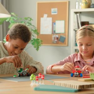 LEGO Super Mario 72034 Mario Kart – Baby Mario vs. Baby Luigi (321 Potongan) Mainan Balok (8 Tahun+)