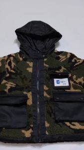 เสื้อกันหนาวเด็ก Camo Cargo Hoodie ลายทหาร ใส่กันหนาว texture ผ้าด้านนอกเป็นแนวขนแกะ (STREET171)