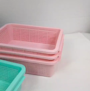 ตะกร้าพลาสติก สี่เหลี่ยม แพ็ค12ใบ ขนาด 20*15*6.5 ซม. คละสี ตะกร้าสี่เหลี่ยมพลาสติก พลาสติก เกรดหนา