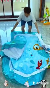 สระน้ํา เป่าลม สไลเดอร์ จระเข้น้อย 201x170x84 ม. รุ่น 57165