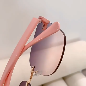 Kacamata Hitam Pelindung UV Tanpa Bingkai Wanita Kacamata Warna Gradasi Dengan Frame Metal