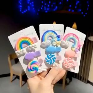 Set Jepit Rambut Lucu Anak Perempuan 3PCS Lovely Hair Clips 1122-71\\n\\n Apa Itu Aksesoris Rambut 3PCS?\\n\\nAksesoris rambut 3PCS adalah set jepit rambut lucu yang dirancang khusus untuk anak perempuan. Set ini terdiri dari tiga buah jepit rambut dengan desain lovely yang menarik dan beragam. Jepit rambut ini dibuat dengan bahan berkualitas tinggi dan aman untuk digunakan oleh anak-anak.\\n\\n Keunggulan Aksesoris Rambut Anak\\n\\nAksesoris rambut anak memiliki banyak keunggulan, termasuk:\\n\\n- Meningkatkan penampilan anak dengan menambahkan sentuhan kecantikan dan gaya.\\n- Membantu merawat rambut anak dengan menjaga agar rambut tetap rapi dan teratur.\\n- Meningkatkan rasa percaya diri anak dengan memberikan mereka kesempatan untuk bereksperimen dengan gaya rambut mereka.\\n\\n Variasi Desain Jepit Rambut Desain Lovely\\n\\nSet jepit rambut lucu anak perempuan ini hadir dengan berbagai desain lovely yang menarik dan beragam. Beberapa contoh desain yang tersedia antara lain:\\n\\n- Desain bunga yang cantik dan menawan.\\n- Desain binatang yang lucu dan menggemaskan.\\n- Desain karakter kartun yang populer dan digemari oleh anak-anak.\\n\\n Cara Menggunakan Set Jepit Rambut Lucu Anak Perempuan\\n\\nBerikut adalah langkah-langkah untuk memakai jepit rambut anak perempuan:\\n\\n1. Pastikan rambut anak sudah dikeringkan dan diatur sesuai keinginan.\\n2. Pilih salah satu jepit rambut dari set dan letakkan di bagian atas kepala anak.\\n3. Tekan jepit rambut ke bawah untuk mengunci rambut dengan aman.\\n4. Ulangi langkah-langkah ini dengan jepit rambut lainnya hingga set lengkap digunakan.\\n\\nBerikut adalah beberapa tips untuk mengatur gaya rambut dengan jepit rambut:\\n\\n- Gunakan jepit rambut untuk membuat ponytail atau pigtail yang menarik.\\n- Padukan jepit rambut dengan aksesoris rambut lainnya seperti pita atau kalung.\\n- Cobalah variasi gaya rambut dengan jepit rambut untuk menciptakan penampilan yang unik.\\n\\n Manfaat dan Fungsi Aksesoris Rambut Anak\\n\\nAksesoris rambut anak memiliki banyak manfaat dan fungsi, termasuk:\\n\\n- Meningkatkan penampilan anak dengan menambahkan sentuhan kecantikan dan gaya.\\n- Membantu merawat rambut anak dengan menjaga agar rambut tetap rapi dan teratur.\\n- Meningkatkan rasa percaya diri anak dengan memberikan mereka kesempatan untuk bereksperimen dengan gaya rambut mereka.\\n\\n Perawatan dan Pemeliharaan Set Jepit Rambut Lucu Anak Perempuan\\n\\nBerikut adalah beberapa tips untuk membersihkan dan menyimpan jepit rambut:\\n\\n- Bersihkan jepit rambut dengan handuk lembut setelah digunakan.\\n- Simpan jepit rambut di tempat yang kering dan aman untuk mencegah kerusakan.\\n- Jangan merendam jepit rambut dalam air atau membersihkannya dengan bahan kimia yang keras.\\n\\nBerikut adalah beberapa tips untuk membeli aksesoris rambut anak yang berkualitas:\\n\\n- Pilih aksesoris rambut yang terbuat dari bahan berkualitas tinggi dan aman untuk digunakan oleh anak-anak.\\n- Perhatikan desain dan warna aksesoris rambut untuk memastikan bahwa mereka sesuai dengan gaya dan preferensi anak.\\n- Baca ulasan pelanggan sebelum membeli aksesoris rambut untuk memastikan bahwa mereka memenuhi harapan dan kebutuhan Anda.\n}