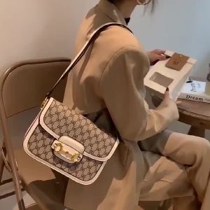 《308》กระเป๋าสไตล์เดียวกันของเซียวจ้านสำหรับผู้หญิง 2025 ใหม่ ใต้แขน ซอกอเนกประสงค์ 1955 กระเป๋าสะพายข้าง กระเป๋าสะพายข้าง กระเป๋าข้ามตัว [JYUE]