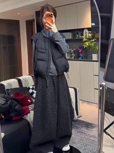 Stylish & Warm Down Vest