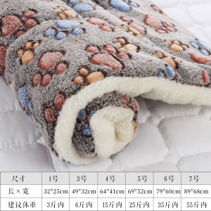 เสื่อแมวผ้าห่มขนสัตว์ที่นอนให้ความอบอุ่นสำหรับแมวและแมวผ้าห่มสำหรับสัตว์เลี้ยงใช้ในช่วงฤดูหนาวเสื่อสำหรับนอนเสื่อเพิ่มความหนาพรมปูพื้นสำหรับแมว