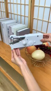 Portable Manual Sewing Machine Crafts Domestic Sewing Machine Presser Foot Rope-free Apparel Arts Diy Build Quick Handheld Home