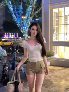 Versatile High Waist Khaki Shorts Womens Slim Fit Casual Pants Elastic Waistband Pocket Design Commute Style Korean Fashion