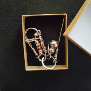 Móc khóa ô tô chất liệu inox sáng bền đẹp