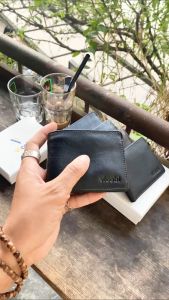 Ví mini ngang da bò Tyler Vicobi M6 thiết kế cực kì nhỏ gọn để thẻ ATMCCCD và giấy tờ mới