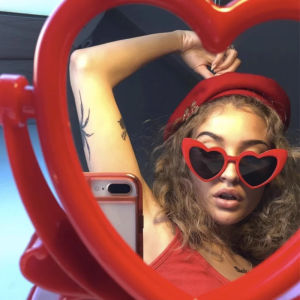 Cute sunglasses Heart shaped love sunglasses women Fashion sunglasses Holiday beach sunglasses