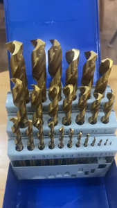 Hộp mũi khoan sắt 25 mũi A0100B C-MART chất lượng cao