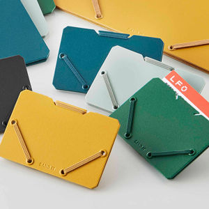 กระเป๋าใส่บัตรแบบบาง King Jim รุ่น 2512 สำหรับผู้ชายและผู้หญิง วัสดุพลาสติก กระเป๋าใส่บัตรประจำตัว บัตรเข้าสู่ระบบ บัตรสวัสดิการ บัตรอาหาร บัตรเอกสาร กระเป๋าใส่บัตรแบบพกพา