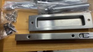 WOOD OUTLET (คลังวัสดุไม้)อุปกรณ์ชุดมือจับไม้-เหลี่ยม กว้าง8cm.รุ่น VTF-41ยาว100cm/รุ่นVTF-42สั้น60cm.มือจับสไตล์โมเดิร์น ไม้โอ๊คสีธรรมชาติdoor handle