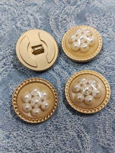 กระดุมลูกปัดโปร่งสีทองหมอกประดับตกแต่งระดับไฮเอนด์สำหรับเสื้อโค้ท กระดุมลูกปัดขนาดใหญ่สำหรับเสื้อผ้าผู้หญิง