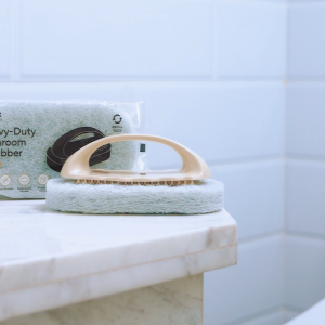 Olaif Daily Heavy-Duty Bathroom Scrubber - Sikat Kamar Mandi / Pembersih Kerak Air / Jamur / Kran / Lantai / Bathtub / Bak Mandi