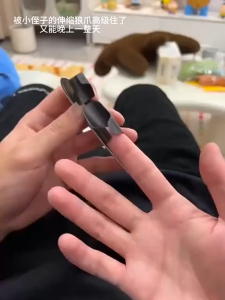 Wolverine Claw Finger Retractable Claw Mechanical Finger Control Creative Decompression Toys For Children Boy Gifts