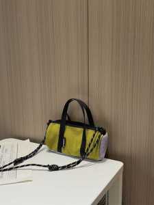 สีตัดกันไหล่ข้างเดียวกระเป๋าสะพายข้างผ้าอ๊อกซ์ฟอร์ดเนื้อเยาวชนเหมาะกับการปิดซิปมาใหม่เวอร์ชั่นเกาหลี