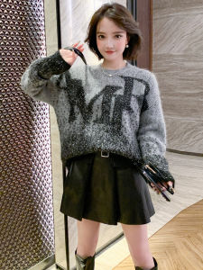 MIUCO | Áo Sweater Rộng Rải Thiết Kế Sequin Mẫu Chữ Xám Dần