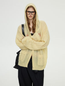 ULD | Soft Touch Lightweight Merino Wool Sweater Hooded