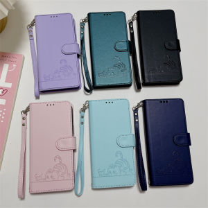 Fujitsu Arrows We2/F-52E Phone Case Silicone Protective Cover Flip Cover Style Card Insertion Cat Design Soft Silicone Shell Lanyard