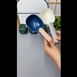 2in1 Multi-Functional Food Scooper Scoop with Sealing Bag Clip for Dog and Cat