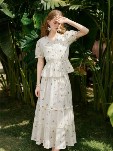 XIANGYING | White V-Neck Embroidery Floral Set Dress