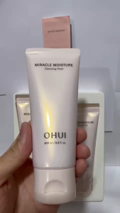 Tuýp sữa rửa mặt Hàn Quốc ẩm mịm sạch sâu se khít O HUI Miracle Moisture Cleansing Foam 100ml