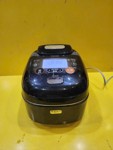 Nồi cơm nội địa Nhật cao tần (IH) Toshiba RC-10VGE (1.0L) (003661) áp xuất hút chân không màn led