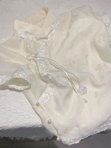 New 2025 Summer Chinese Style Fashionable Womens Lace Shirt Side Buttoned Casual Versatile Straight Tube Top Silk Blend