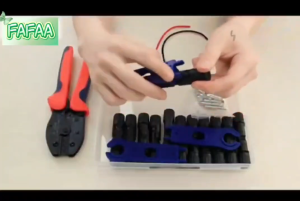 LY-2546B ชุดเครื่องมือเข้าหัว MC4 ไฟฟ้าโซลาร์เซลล์ (คีมย้ำ คีมตัดสายไฟ MC4 ประแจขัน) ขั้วขั้วต่อ MC4 Connector สำหรับงานระบบโซลาร์เซลล์ (10คู่) 30A/1000VDC (จัดส่งจากกรุงเทพฯ)