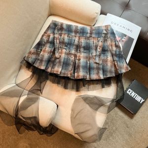 Luxury Light Womens Mini Skirt Retro Lace Trimmed A-Line Pleated Short Skirt Summer Fashion Low Waist Polyester Fiber