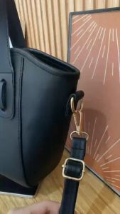 TAKKA - Tas Selempang Desain Stylish & Tas Handbag Wanita Nyaman