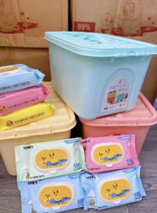 1 thùng 10 gói khăn giấy ướt Phú Đạt ko mùi hoá chất luôn an toàn cho da bé kèm tặng thùng nhựa xịn sò (120 tờ/gói)
