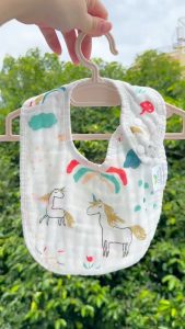 Yếm Chữ U Cho Bé Ăn Dặm Vải Xô 8 Lớp Dày Dặn Mềm Mại Thấm Hút Tốt Có Cúc Bấm Tiện Lợi Nhiều Họa Tiết Đáng Yêu