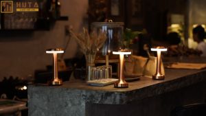 Đèn để bàn ăn gia đình HUTA Light For Life RESDIA1 cảm ứng tích điện điều chỉnh độ sáng bảo hành 18 tháng