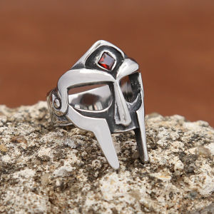 Fashion Vintage MF DOOM Mask Rings with Red Stone Punk Hip Hop Stainless Steel Skull Ring for Men Women Ewelry Gift Wholesale