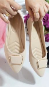 Sepatu Wanita Flatshoes Cantik Pita Kotak Mutiara 821-12 IMPORT