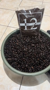 Kopi Bubuk Hitam 1 kg Kopi Robusta / Kopi Bubuk 1.2 / Kopi Bubuk satu dua / Kopi Bubuk Khas Madura Kwalitas Super
