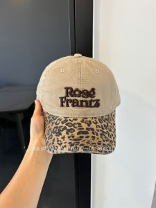 หมวกเบสบอลปักลายเสือดาวสไตล์อเมริกันย้อนยุคสำหรับผู้หญิง หมวกทรงปากเป็ด ขอบกว้าง หมวกผ้าฝ้าย หมวกกันแดด หมวกทรงสปอร์ต