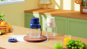 Kawu เครื่องคั้นน้ำผลไม้แบบพกพา ความจุ 1000ml ปั่นน้ำแข็งได้ ปั่นได้ทั้งน้ำผลไม้และน้ำผัก ชาร์จไร้สายผ่าน USB