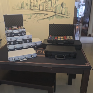 【SG Ready Stock】For 40mm & 43mm Casino Poker Chips Storage / Alu Carrying Case / Black Or Silver Color【Ship Out 24Hrs】