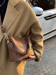 Stylish Small Womens Bag 2024 New Trend Large Capacity Retro Single Shoulder Bucket Bag Versatile Crossbody Handbag