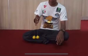 Mainan Viral Lato Lato / Tek Tek - Mainan Jadul Bola Etek Etek