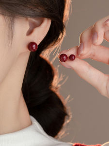 Pure Silver Needle Carminative Earrings Womens New 2025 High-End Sensation Luxury Personality Year of the Rat Ear Jewelry