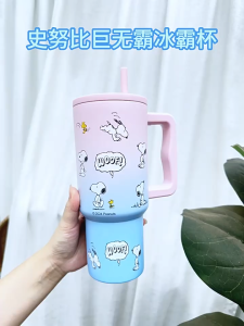 Ly giữ nhiệt Snoopy 800ml Inox 304 có tay cầm ống hút nắp vặn ron