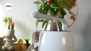 MIUIเครื่องชงสตรอว์เบอร์รี่ เครื่องชงสตรอว์เบอร์รี่แบบไฟฟ้า 850W สำหรับส้มและมะนาว ชุดสแตนเลสสตีล เครื่องชงแบบกดแรง